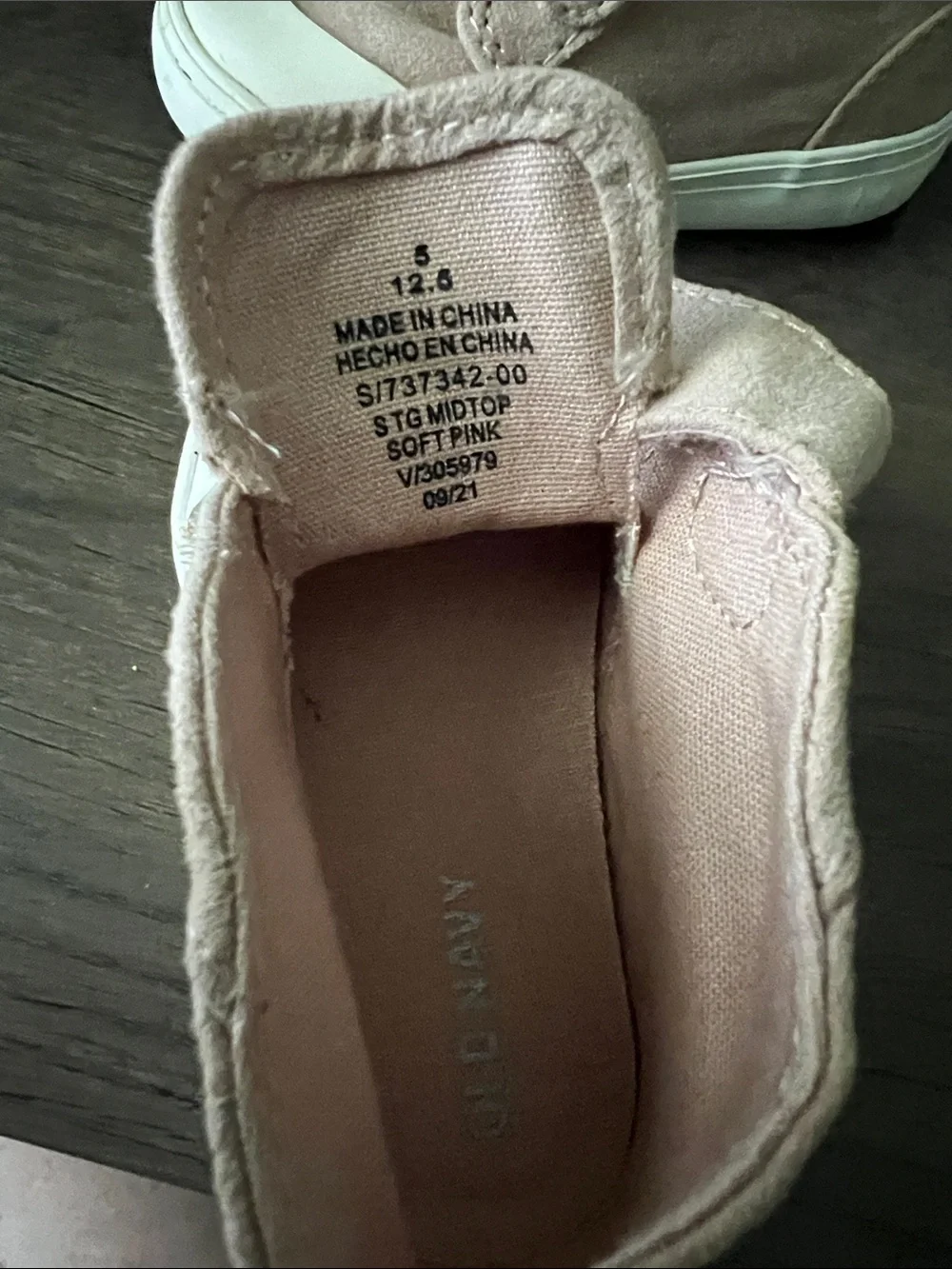 Old Navy Blush Pink Suede High-Top Sneakers with Velcro size 5c
